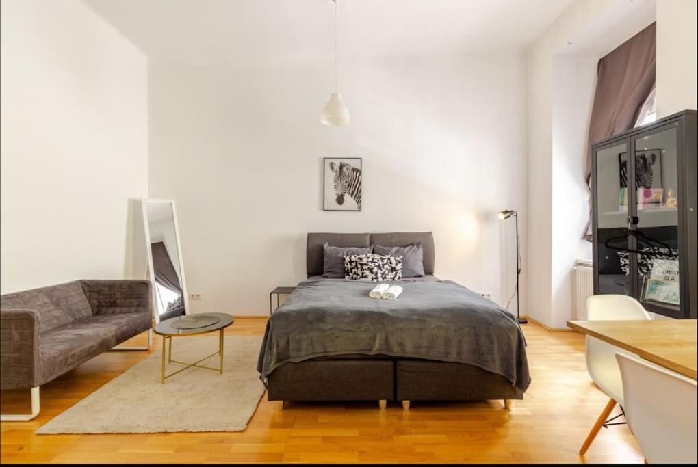 Apartment Stylish Modern Entire Wien