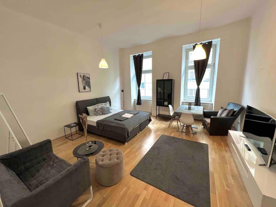Apartment Stylish Modern Entire *