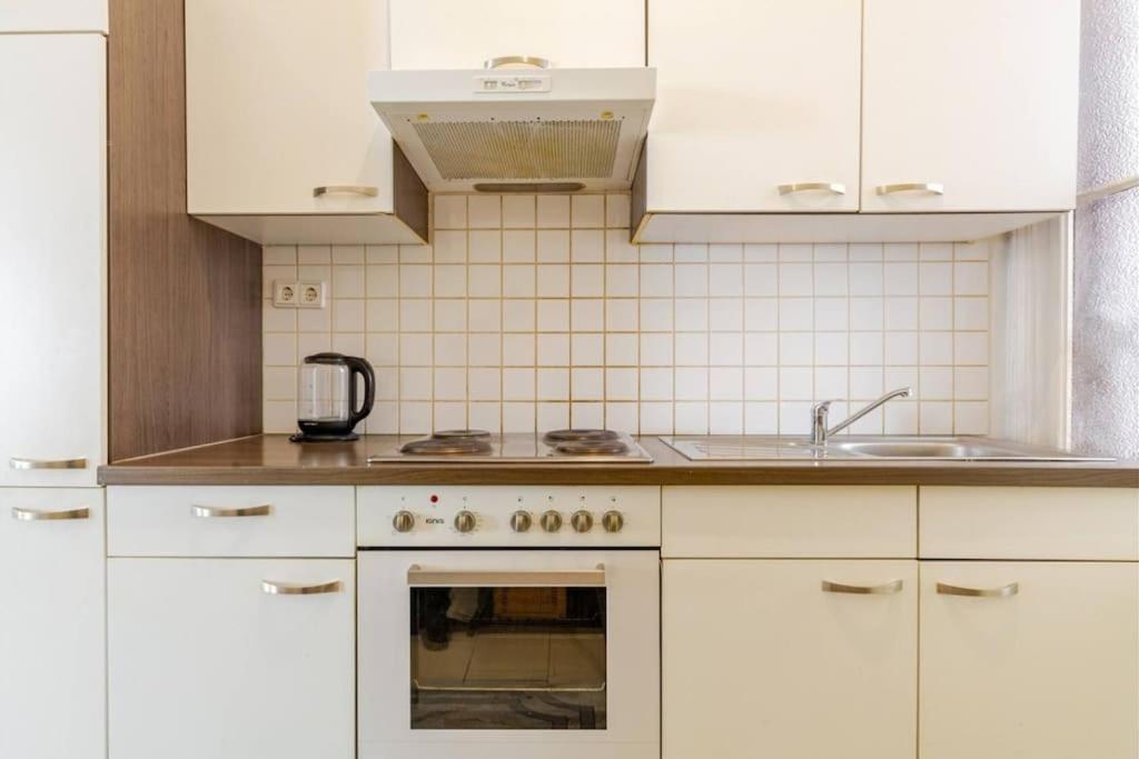 Stylish Modern Entire